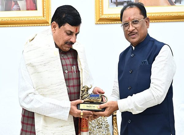 India News | Chhattisgarh CM Vishnu Deo Sai Welcomes MP CM Mohan Yadav at His Residence