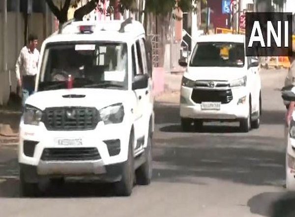 India News | Karnataka CM Siddaramaiah Reaches Lokayukta Office in Mysuru for Questioning in MUDA Scam Case