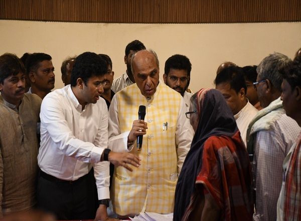 India News | Waqf Row: BJP MP Tejasvi Surya Accompanies JPC Chairperson to Meet Farmers