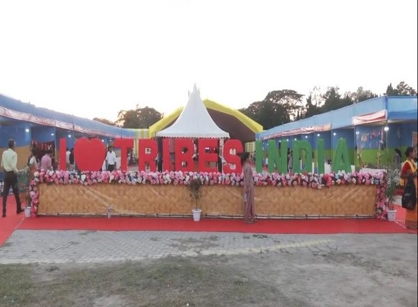 India News | Assam: Tribal Affairs Ministry Organises Exhibition for Artisans, Entrepreneurs from Adivasi Communities