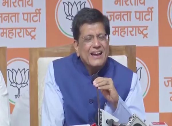 India News | Union Minister Piyush Goyal Slams Mallikarjun Kharge for Remarks on Yogi Adityanath's Attire