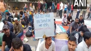 India News | Prayagraj: Protest Continues Outside UPPSC Office, No Agreement Reached