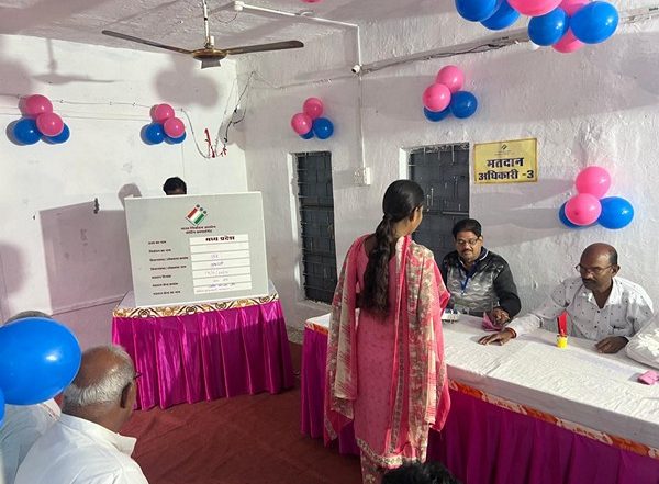 India News | MP Assembly Bypoll: Budhni Records 51.16 Pc, Vijaypur 54.86 Pc Voter Turnout Till 1 Pm