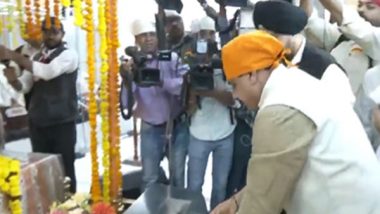 India News | MP CM Mohan Yadav Offers Prayers at Gurudwara in Bhopal on Guru Nanak Jayanti