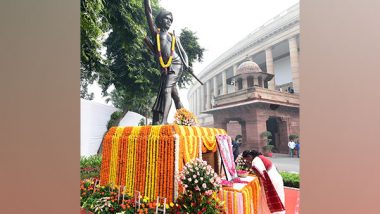 India News | President Murmu Pays Floral Tributes to Bhagwan Birsa Munda in Parliament Premises