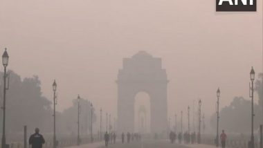 India News | Delhi Pollution Continues to Raise Health Concerns as Smog Worsens and Air Quality Remains in 'severe' Zone