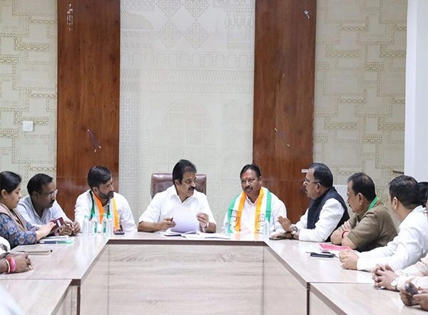 India News | Maharashtra Elections: Congress General Secretary KC Venugopal Takes Stock of Preparations Ahead with Lok Sabha Members