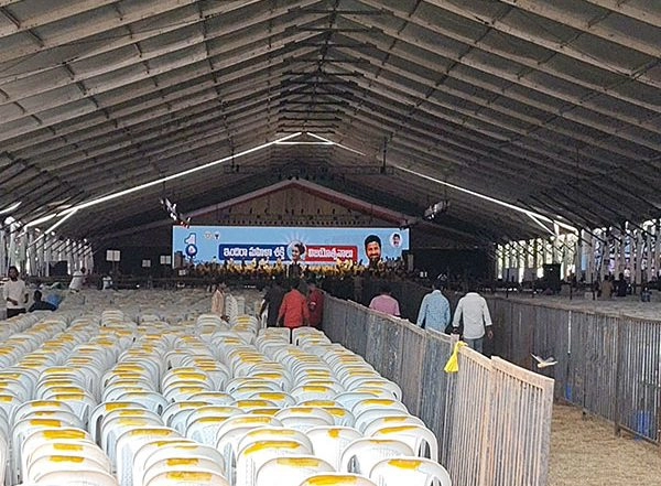 India News | Telangana CM to Distribute Rs 30 Crore in Loans to 50,000 Women, Allocate Rs 4,000 Crore for Warangal Development