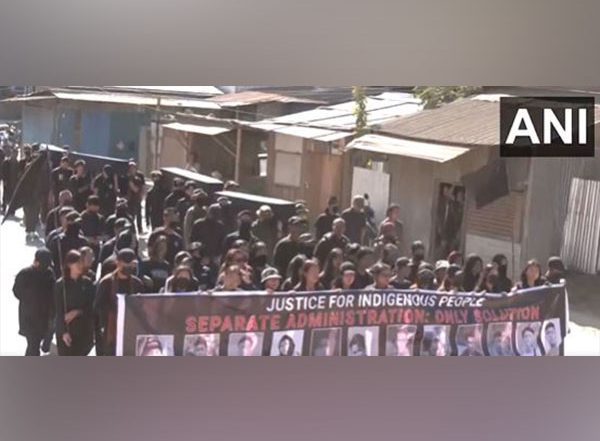 Manipur Violence: Kuki Groups Hold Mock ‘Coffin’ Rally in Churachandpur, Demanding Justice for Those Killed (Watch Video)