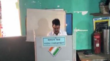 India News | Maharashtra Polls: Congress Candidate from Brahmapuri Vijay Wadettiwar Casts Vote