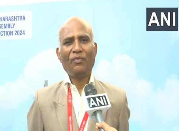 India News | Maharashtra Polls: Chief Electoral Officer S Chockalingam Casts His Vote, Urges People to Exercise Their Franchise