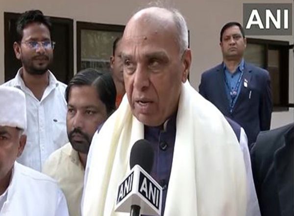 India News | Ahead of Parliament Session, Waqf JPC Chairman Jagdambika Pal Meets Muslim Delegations