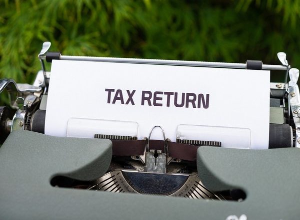 Business News | Income Tax Department Advises Taxpayers to Carefully Review Their Foreign Income, Assets in ITR