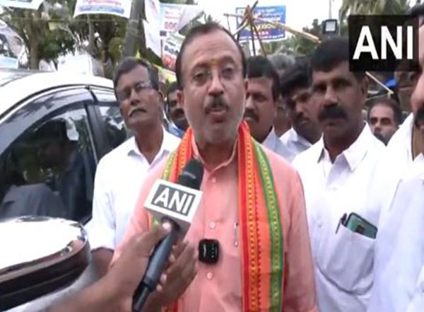 India News | Congress, Communist Parties Playing Double Game on Waqf Bill: BJP Leader V Muraleedharan