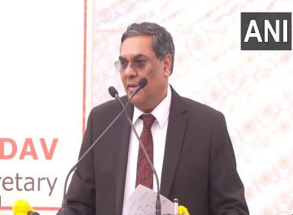 India News | CJI Sanjiv Khanna Clarifies Not to Reinstate Old System of Seeking Adjournments