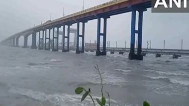 India News | TN's Pamban Port Witnesses Strong Winds as Deep Depression Forms over Southwest Bay of Bengal