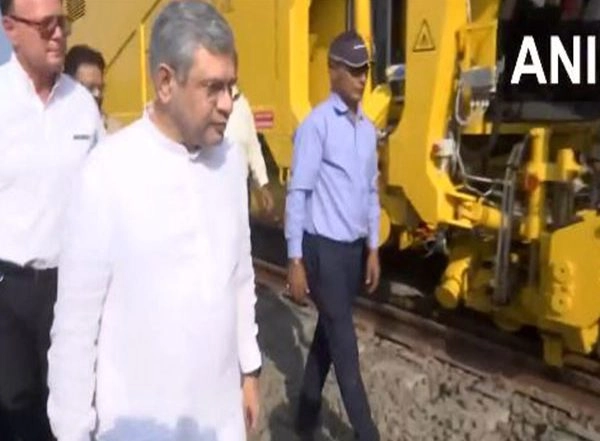 India News | Railway Minister Ashwini Vaishnaw Visits Training Unit of Plasser India in Vadodara