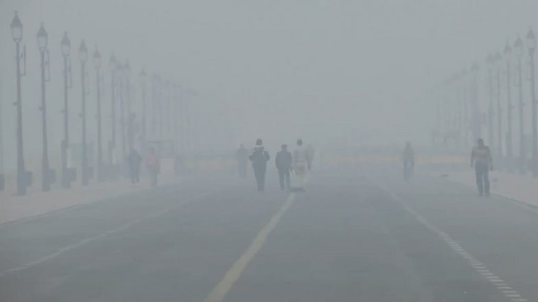 Delhi-NCR Air Pollution: National Capital Suffocates As Air Quality Index Reaches ‘Severe Plus’ 500-Mark (Watch Videos)
