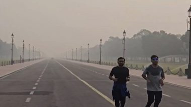 Delhi-NCR Air Pollution: Air Quality Index Nears ‘Severe’ Levels in Several Areas; Average Remains 362 (Watch Videos)