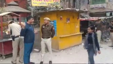 Delhi Shocker: Police Constable Stabbed to Death During Night Patrol in Govindpuri Area (Watch Video)