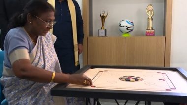 Droupadi Murmu Plays Carrom Video: President Interacts and Shares Light Moments With School Children During Her Visit to Swami Vivekananda Vidya Mandir in Silvassa; Heartwarming Clip Goes Viral