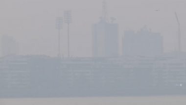 Air Pollution: Delhi, Mumbai, Ayodhya Engulfed in Dense Fog As Air Quality Deteriorates (Watch Videos)