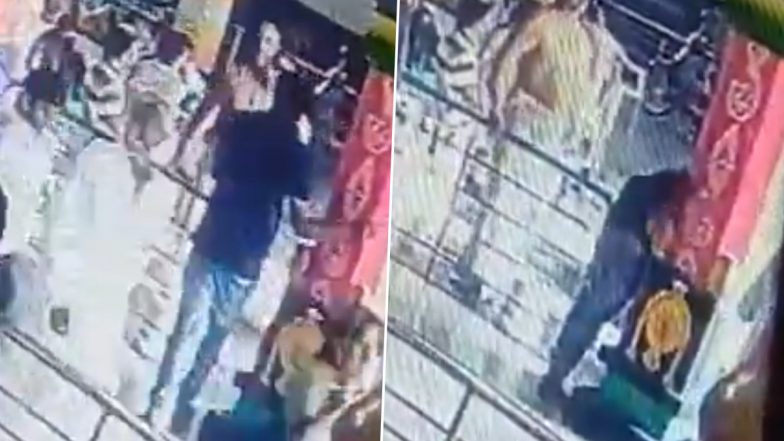 Sudden Death Caught on Camera in Hyderabad: Devotee Dies of Cardiac Arrest After Suddenly Collapsing at Sri Anjaneya Swamy Temple, Disturbing Video Surfaces