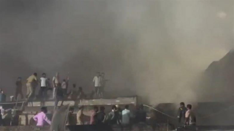 Lucknow Fire: Blaze Erupts in Factory in UP’s Saadatganj, No Injuries Reported (Watch Video)