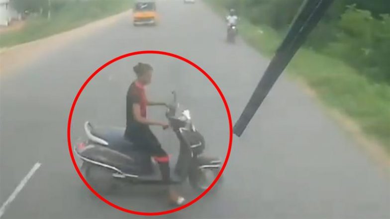 Accident Caught on Camera in Tirunelveli: 19-Year-Old College Girl Dies After Being Hit by Speeding Bus While Crossing Road in Ramayanpatti, Disturbing Video Surfaces