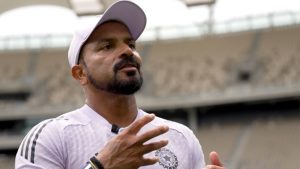 sports-T Dilip Bids Emotional Farewell to Team India After Five-Year Stint as Fielding Coach Ends