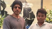 Shah Rukh Khan Meets Jharkhand Fan Who Waited Outside Mannat for 95 Days to See Him! (View Pic)