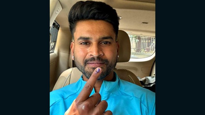 Shreyas Iyer Casts His Vote During Maharashtra Assembly Polls 2024, Shows His Inked Finger in Social Media Post (See Pic)