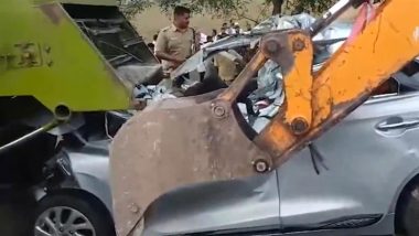 Karnataka Road Accident: Five Killed in Collision Between Car and Apulse-Sowing Vehicle in Vijayapura (Disturbing Video)