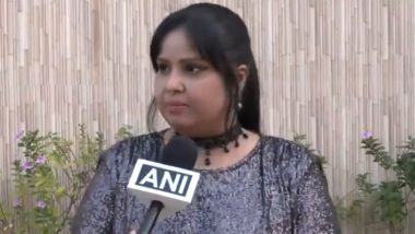 Patna: Bhojpuri Singer Devi Forced to Halt Mahatma Gandhi's Bhajan Performance Over 'Ishwar Allah Tero Naam' Line at BJP Event (Watch Video)