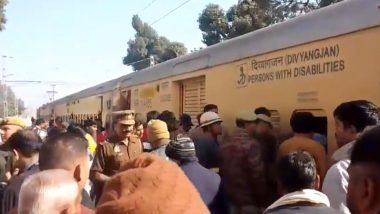 Bijnor: Passenger Locks Self in Train Compartment with Petrol Bottle at UP Railway Station, Threatens Suicide Over Land Dispute (Watch Videos)