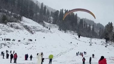 Snowfall in Manali: Tourists Rejoice As Himachal Pradesh’s Resort Town Receives First Snowfall of Winter 2024 (Watch Video)