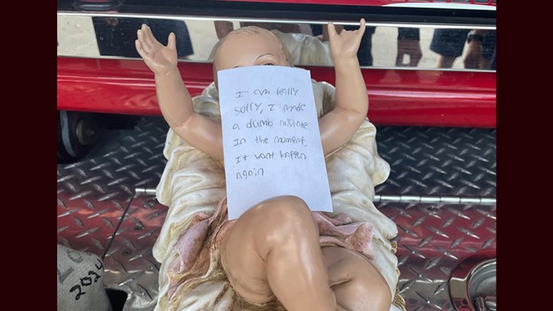 US Thief Returns Baby Jesus Statue With Apology Note, Says ‘Made a Dumb Mistake’ After Stealing the Figuring From Nativity Scene at Fort Collins’ Old Town Square (See Pictures)