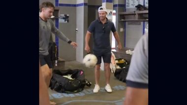 AB de Villiers Enjoys Game of Football with South Africa National Cricket Team in Dressing Room During SA vs PAK 1st Test 2024 (Watch Video)