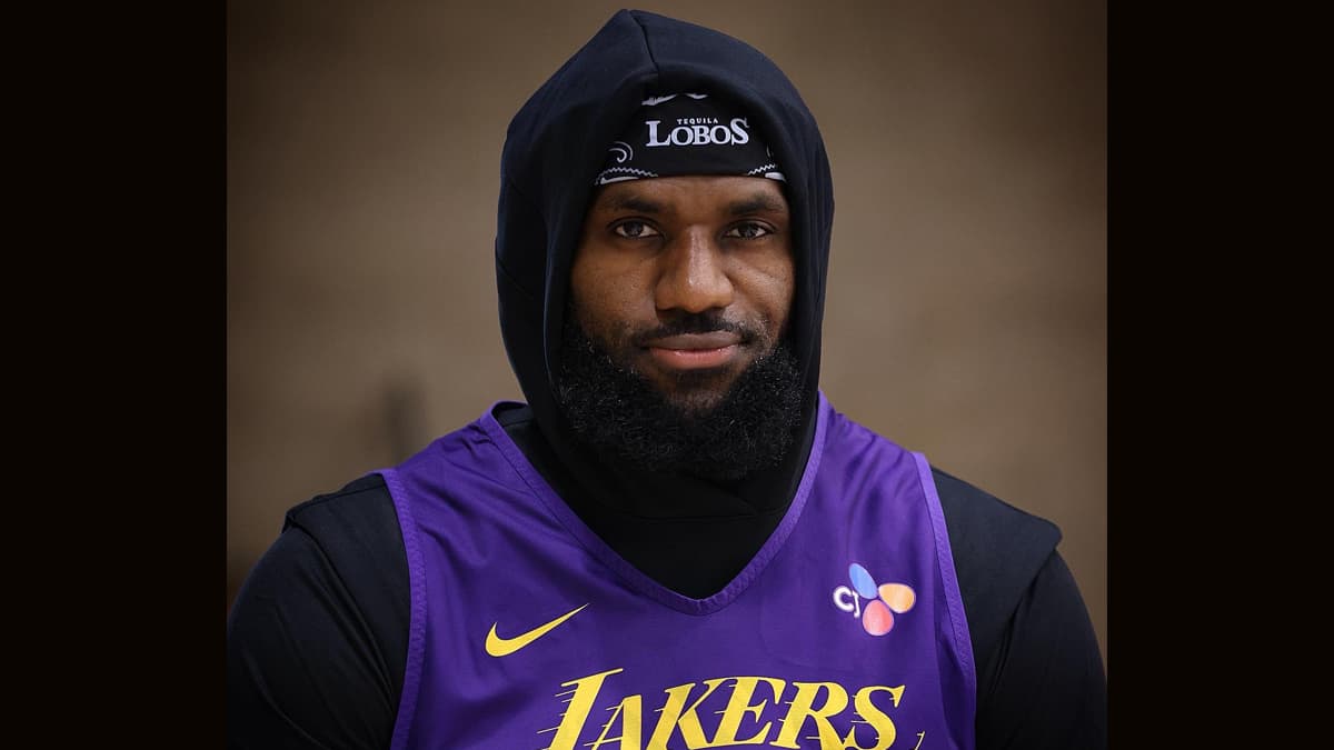LA Lakers' LeBron James Becomes First Player To Compete as Teenager and Over 40 in NBA History