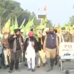 ‘Delhi Chalo’ March: Farmers Resume Protest Rally From Shambhu Border, Police Deploy Barricades (Watch Videos)