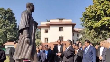 Mahaparinirvan Diwas 2024: CJI Sanjiv Khanna Pays Floral Tribute to Dr BR Ambedkar on His Death Anniversary at Supreme Court in Delhi (Watch Video)