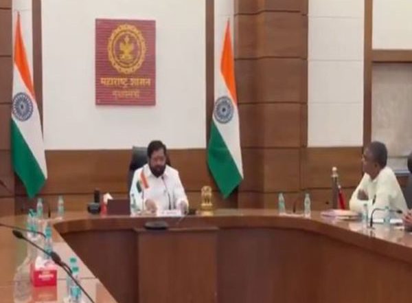 India News | Eknath Shinde Holds Meeting for Ambedkar Death Anniversary Event in Hybrid Mode;  Fadnavis, Kesarkar Attend