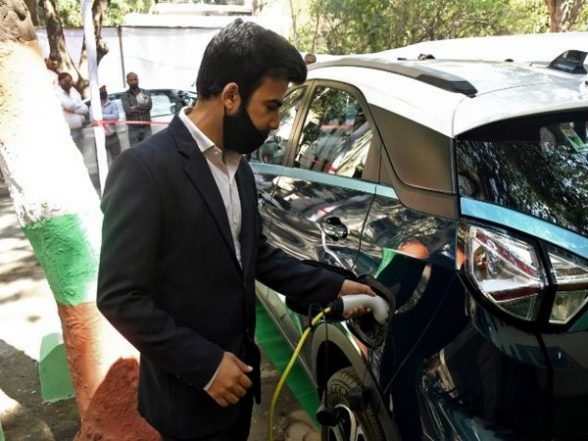 Delhi Leads India in EV Adoption With 11.5% Penetration Rate: FICCI-Yes Bank Report