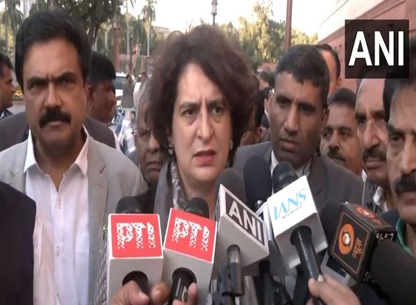 India News | Priyanka Gandhi, Kerala MPs Meet Amit Shah; Seek Immediate Relief for Landslide-hit People of Wayanad