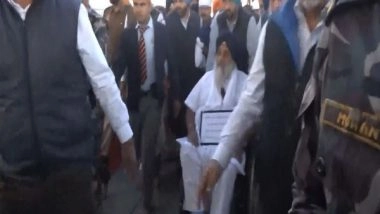 India News | Day After Assassination Bid, Sukhbir Badal Arrives at Anandpur Sahib Gurdwara to Perform 'seva'