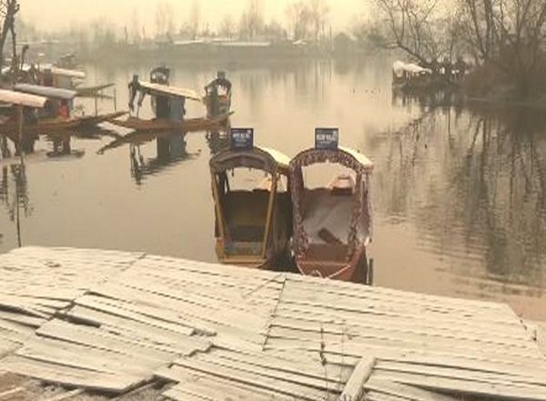 India News | As Temperature Drops in J-K, Picturesque Dal Lake Attracts Tourists