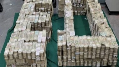 India News | ED Raids 7 Places in Ahmedabad, Mumbai; Seize Cash Worth Rs 13.5 Crore