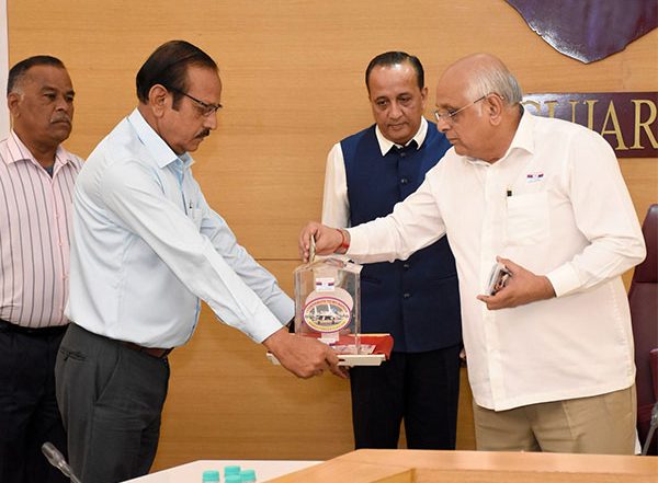 India News | Gujarat CM Bhupendra Patel Contributing on Armed Forces Flag Day