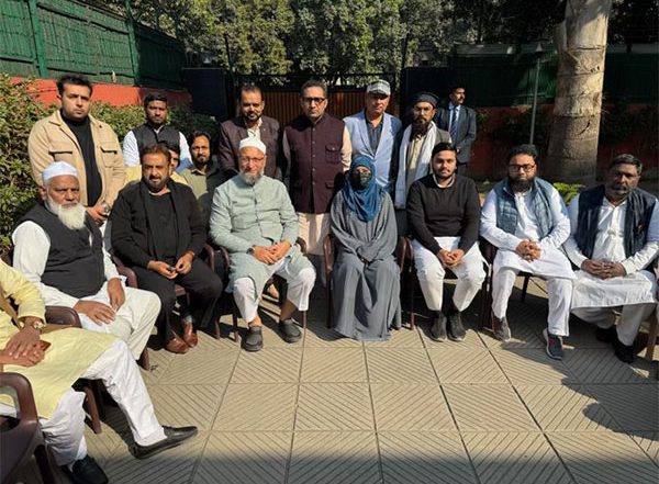 India News | Delhi Polls: BJP Leader Kapil Mishra Slams AIMIM's Decision to Field Tahir Hussain