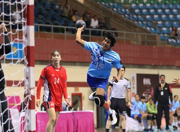 Sports News | Asian Women's Handball Championship: India Settles for Sixth Place After Loss to China, Japan Lift Title